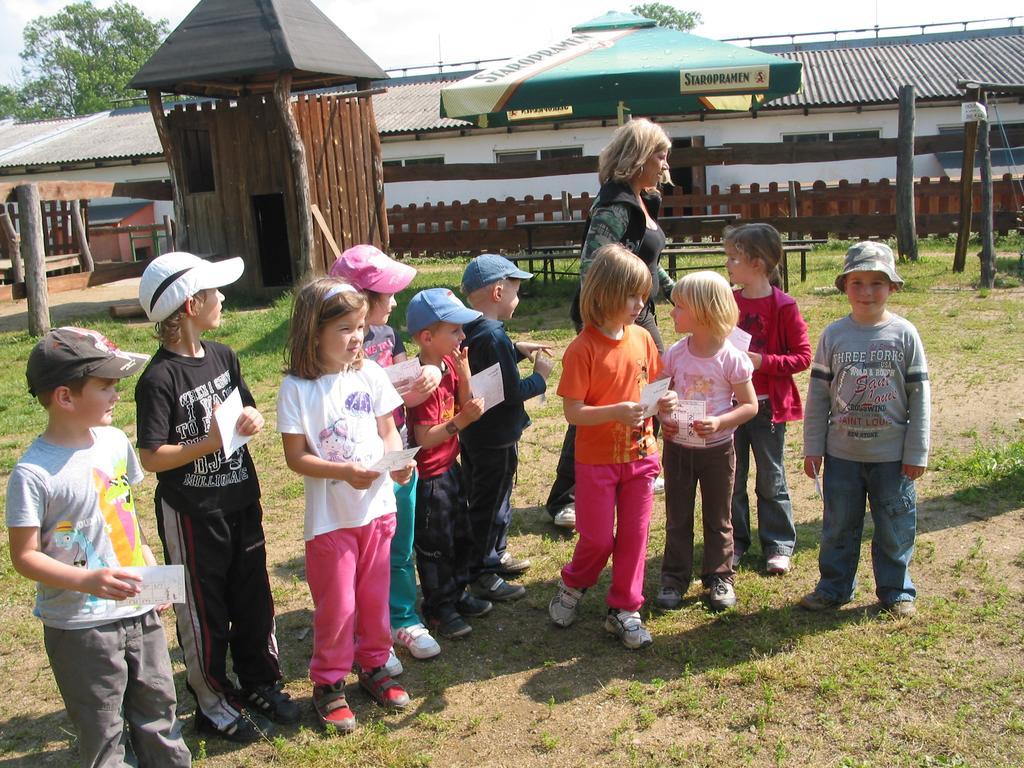 ZOOPARK Zelčín Villa Mělník Exterior foto